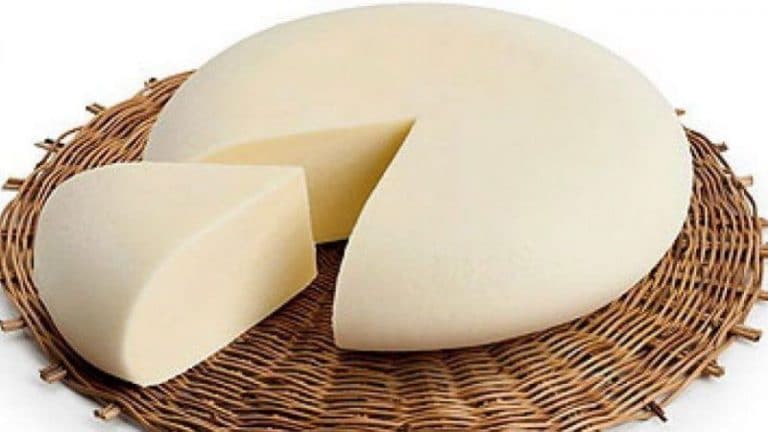 vastedda Siciliana, a peculiar sheep cheese