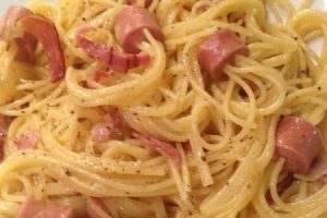 crazy carbonara with Viennese sausages