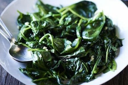fresh prepared spinach
