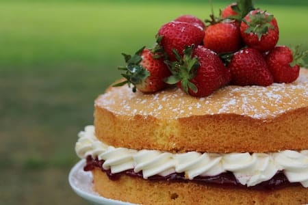 Royal Victoria sponge cake